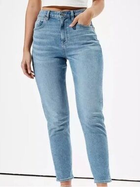 AE Light Wash High-Rise Mom Jeans